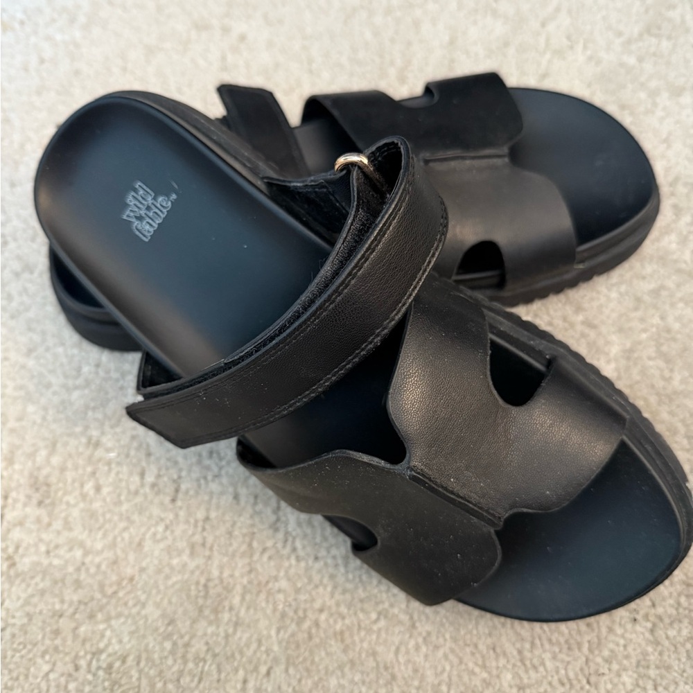 Wild Fable Black Cutout Sandals